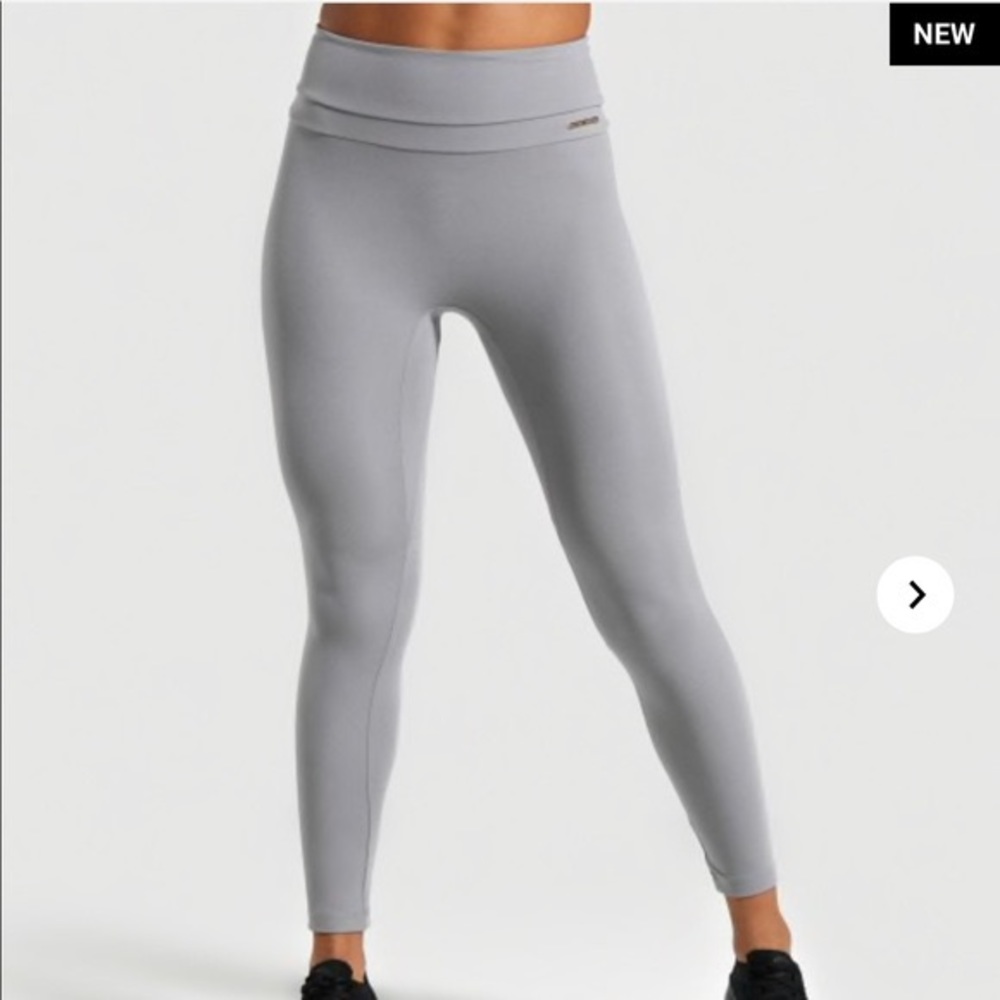 Whitney Simmons grey leggings from gymshark